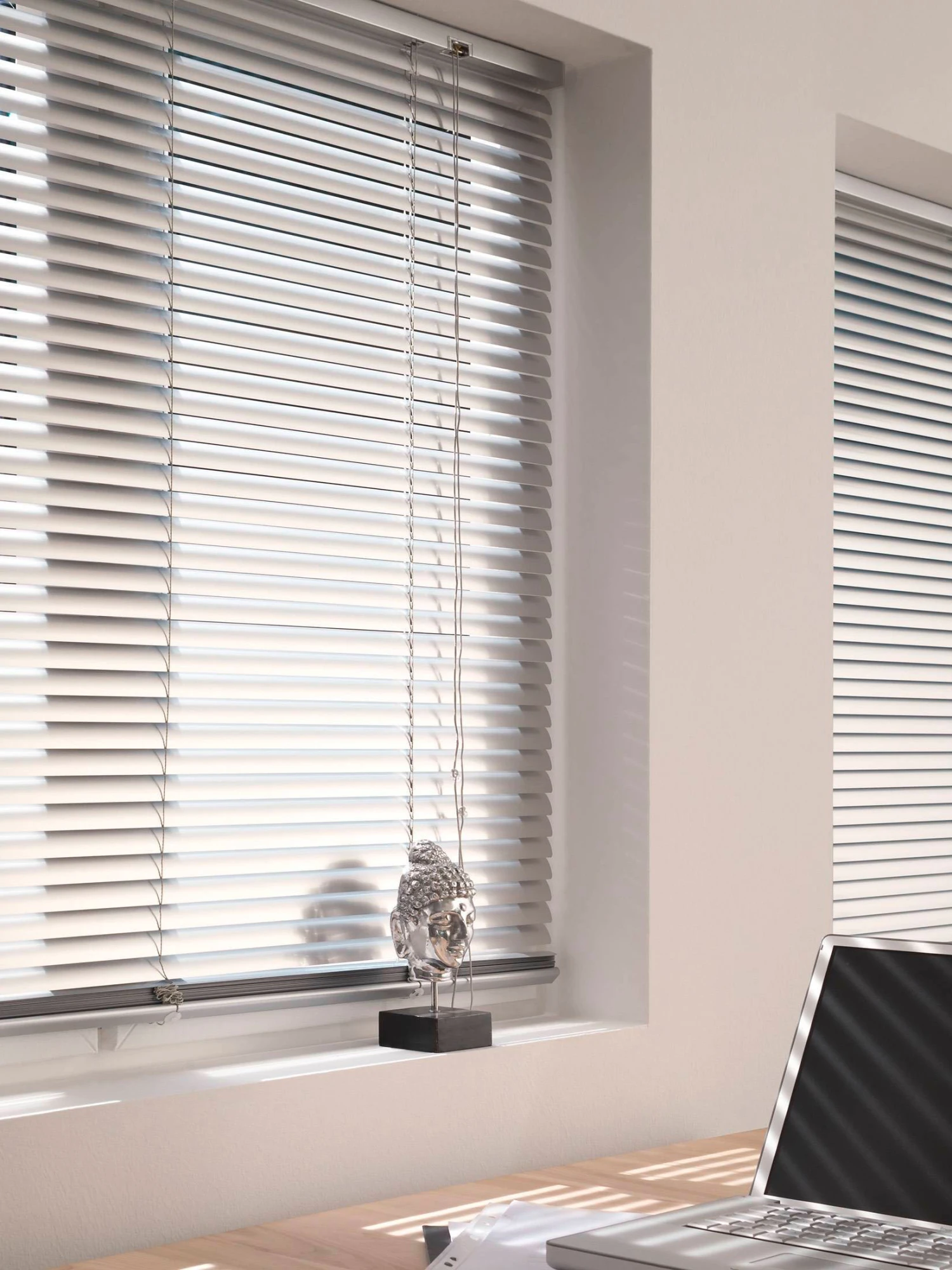 Jalousie, Weiss 1 Jalousie, Weiss