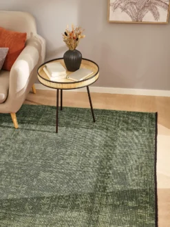 Moderner Teppich, Moosgrün