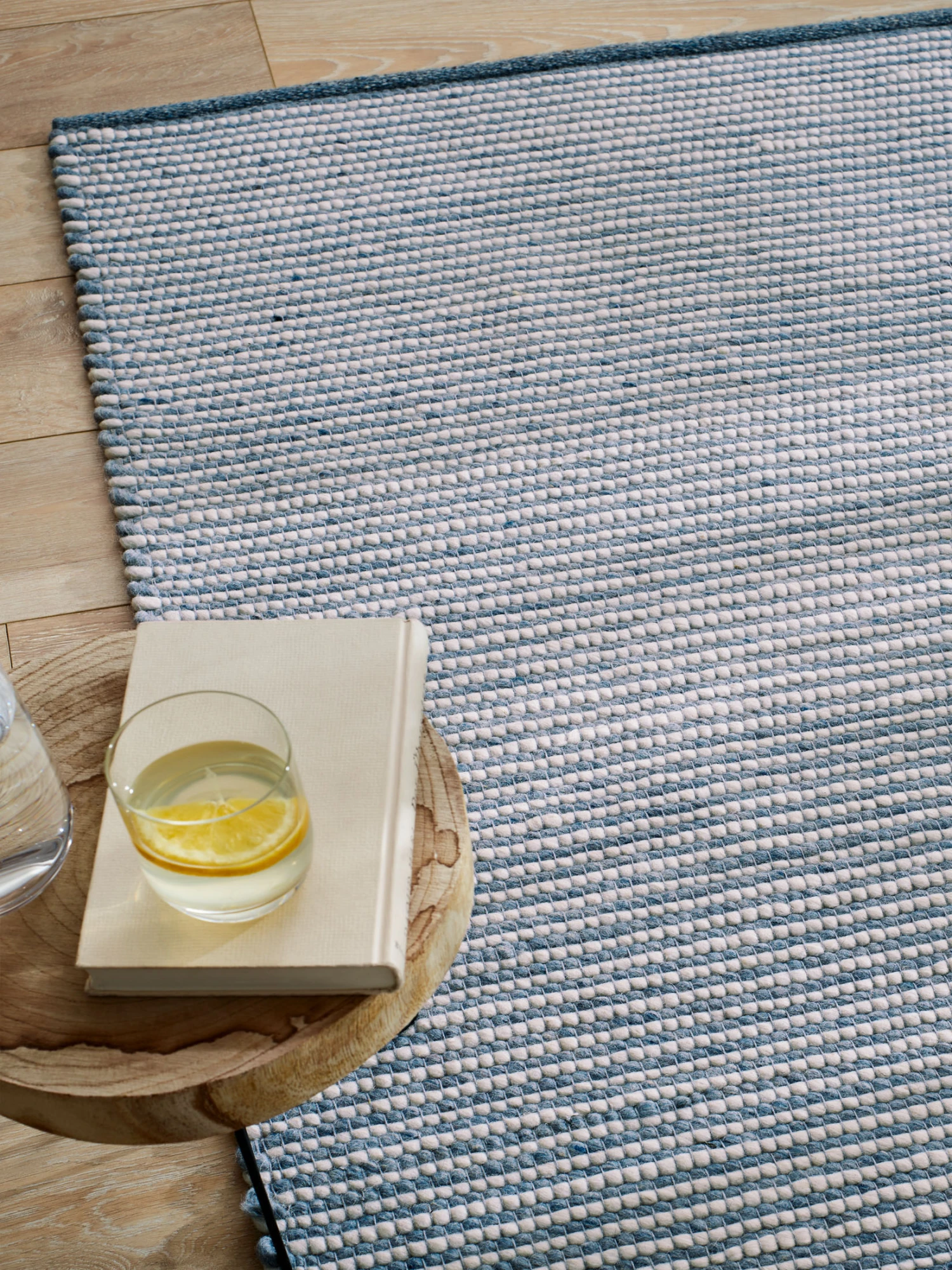 Woll-Teppich, Cloud Blue 2 Woll-Teppich, Cloud Blue – Bild 2