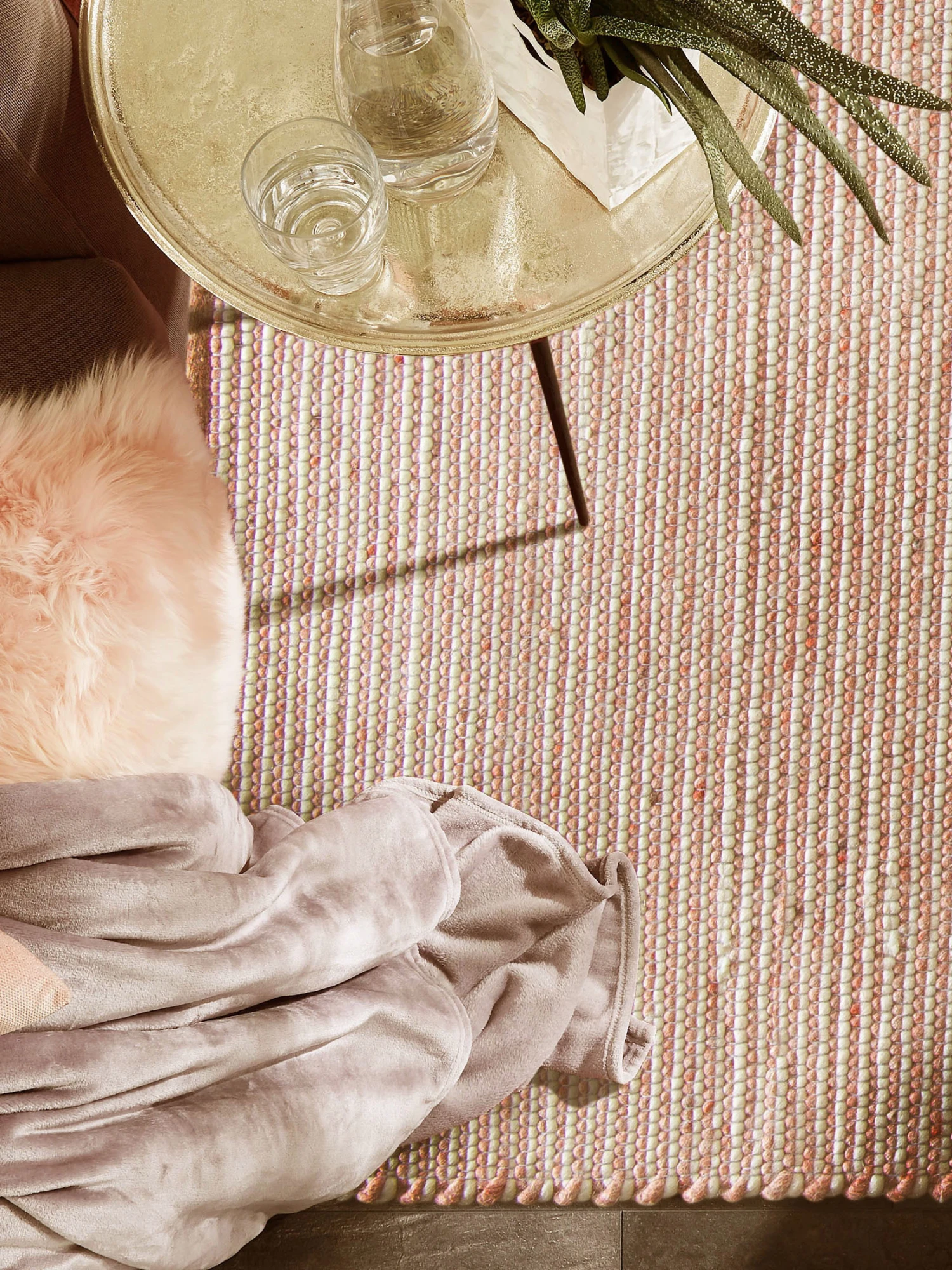 Woll-Teppich, Coral Red 1 Woll-Teppich, Coral Red