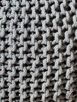 Strick-Pouf, Stahl -Haushaltsgegenstände Geschäft Kiruna Sitzpouf grau stahl lup