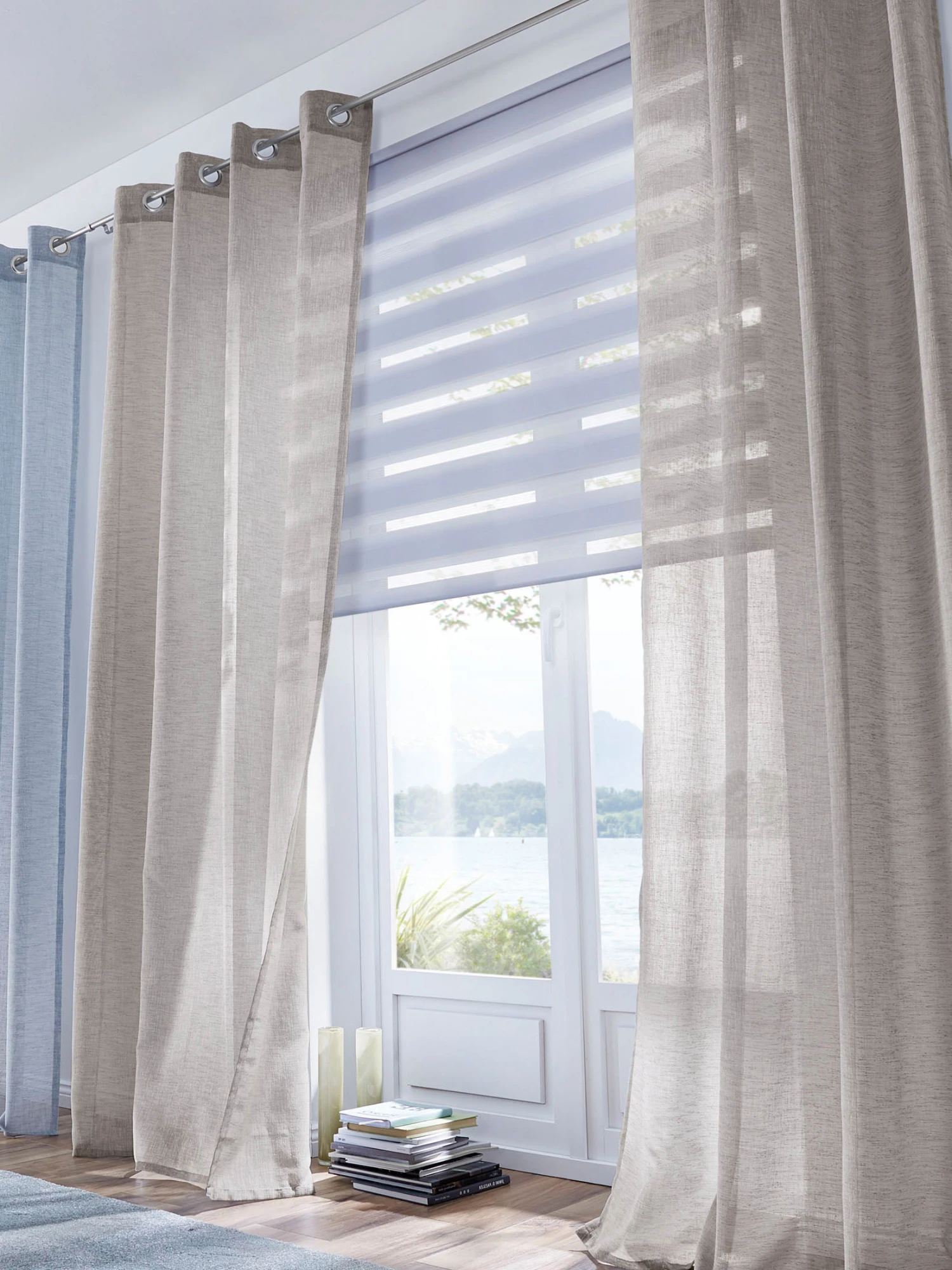 Ösenschal, Grau 1 Ösenschal, Grau