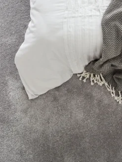 Velours-Teppichboden, Coral -Haushaltsgegenstände Geschäft Satin Veloursteppichboden hellgrau coral95 mil3